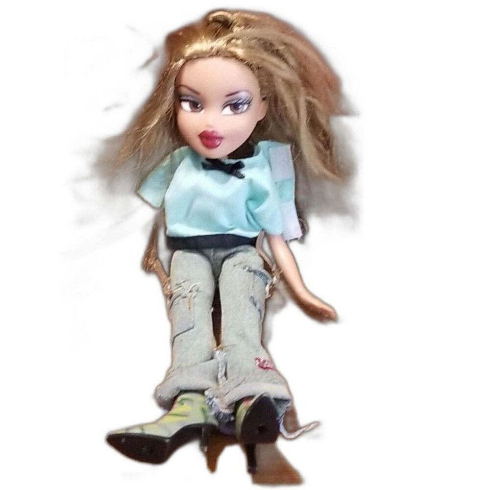 Vintage 2001 Bratz First Edition CLOE Doll Angel Original MGA 1st Wave Rare HTF